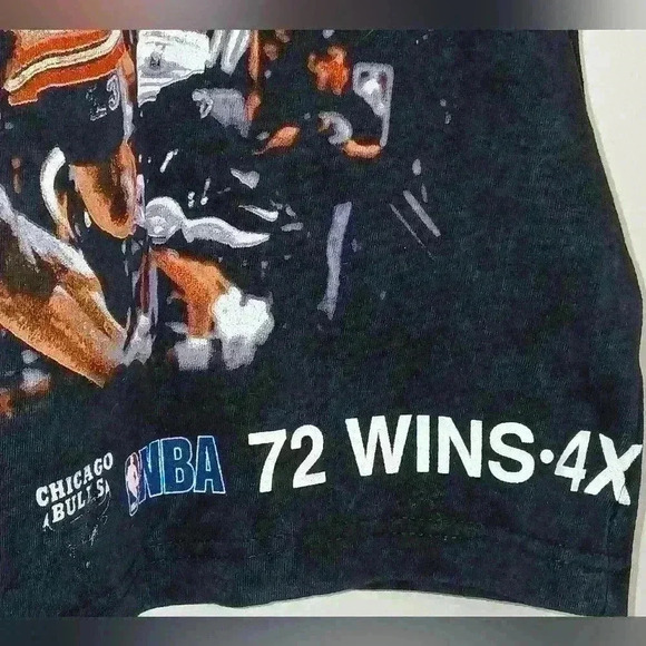 SERGIO CALABASAS CHICAGO BULLS T-SHIRT. - Picture 3 of 7